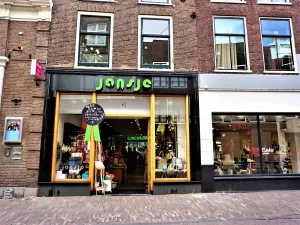 De wereld van Jansje Leuke cadeauwinkel en lunchroom in Haarlem. Foto: DagjeWeg.NL