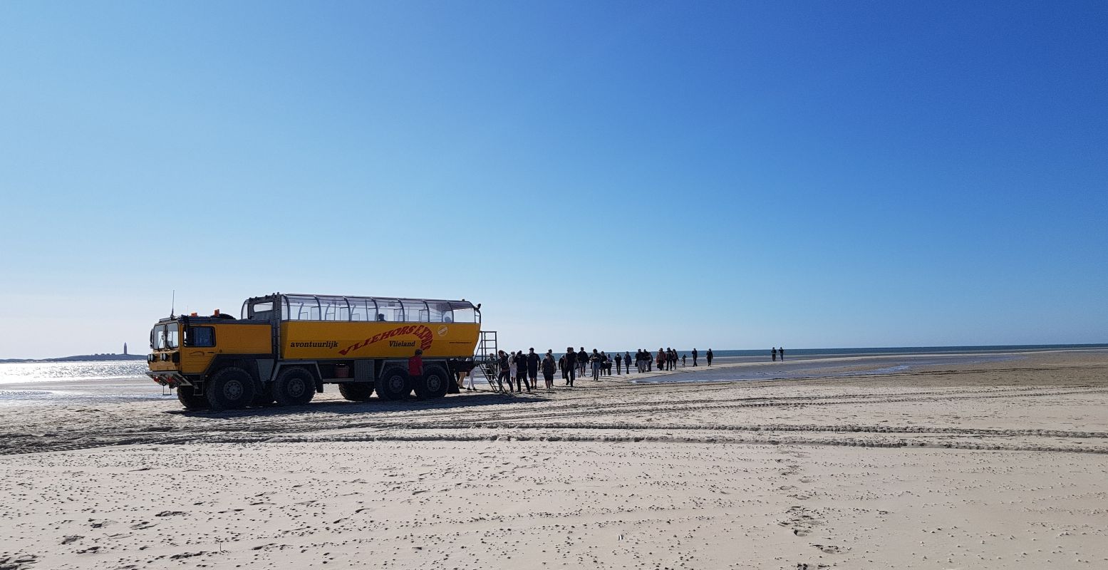 Van Texel naar Vlieland met de boot en de Vliehors Expres. Foto: DagjeWeg.NL