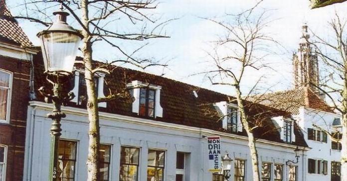 Amersfoortse kinderen verrassen in Mondriaanhuis