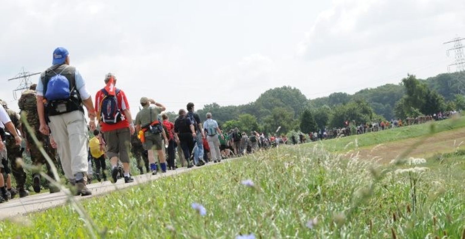 Duizenden wandelaars wagen zich aan de 99e editie van de Vierdaagse. Foto:  Facebookpagina Vierdaagse van Nijmegen 