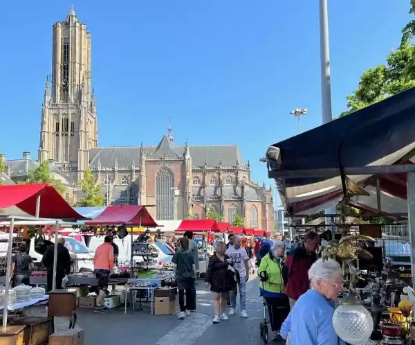 Bezoek de Super Vlooienmarkt in Arnhem! Fotograaf: van Aerle bv