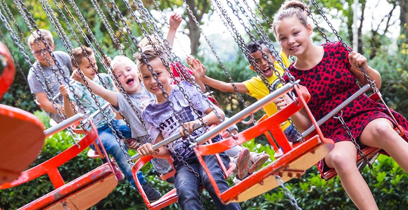 Nostalgische attracties voor het hele gezin in Familiepretpark de Waarbeek! Foto: De Waarbeek.