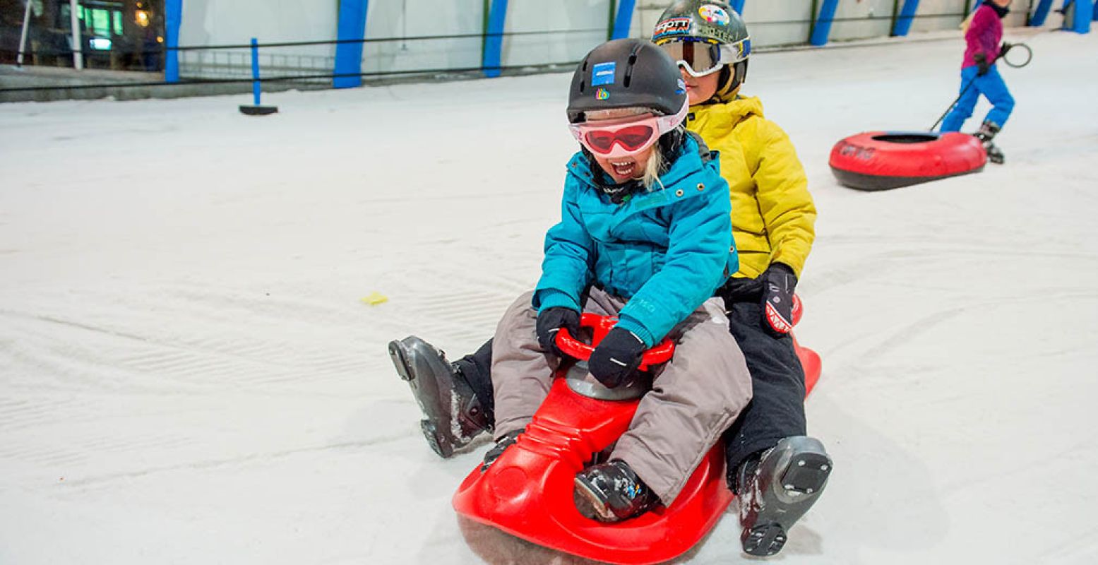 Op wintersport in Nederland: trotseer de piste in de polder. Foto: SnowWorld Terneuzen.