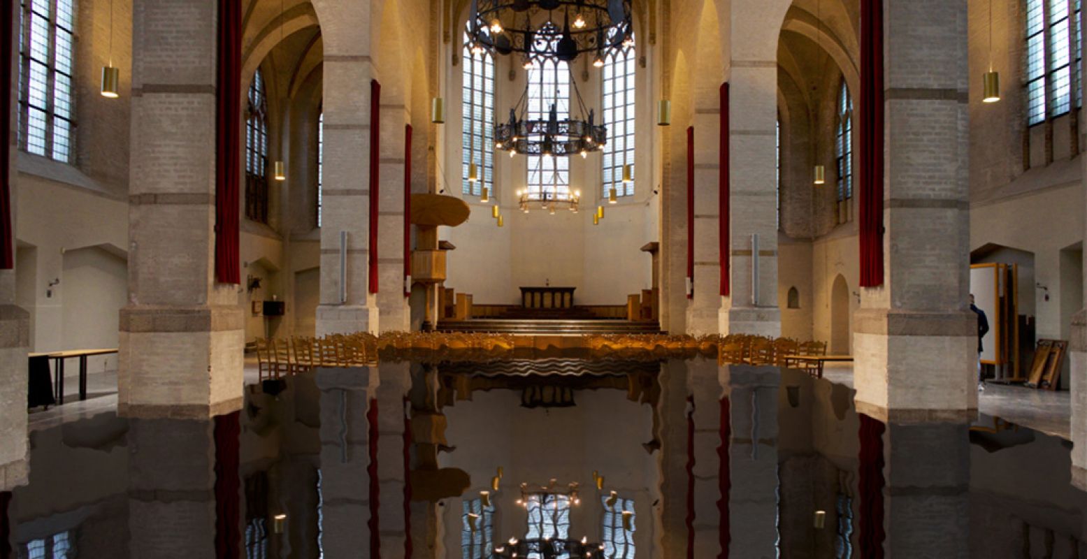 De Sint-Walburgiskerk is tot eind 2020 de pop-uplocatie van Museum Arnhem. Foto: Museum Arnhem © Anne ten Ham.