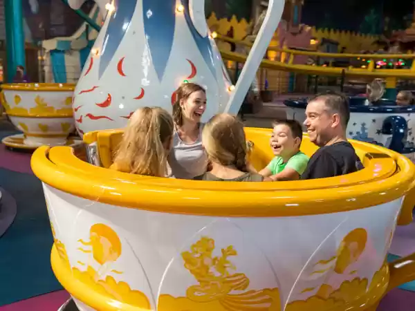 Ook volop indoor plezier. Foto: Attractiepark Toverland © Alfons Lenders Ook volop indoor plezier. Foto: Attractiepark Toverland © Alfons Lenders