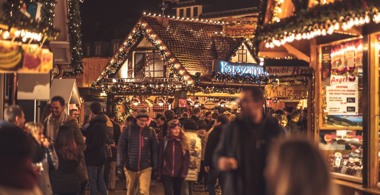 Bezoek een gezellige kerstmarkt in het land waar ze zijn ontstaan: Duitsland. Foto: Chris Spencer-Payne via  Pixabay 