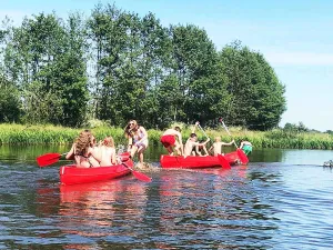 Ga het water op in een kano. Foto: Unieke Uitjes
