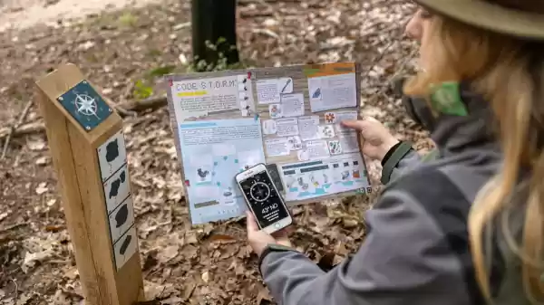 kompas telefoon | Foto geüpload door gebruiker Staatsbosbeheer. kompas telefoon | Foto geüpload door gebruiker Staatsbosbeheer.