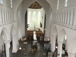 Bewonder de verschillende bouwstijlen. Foto: Sint-Baafskerk