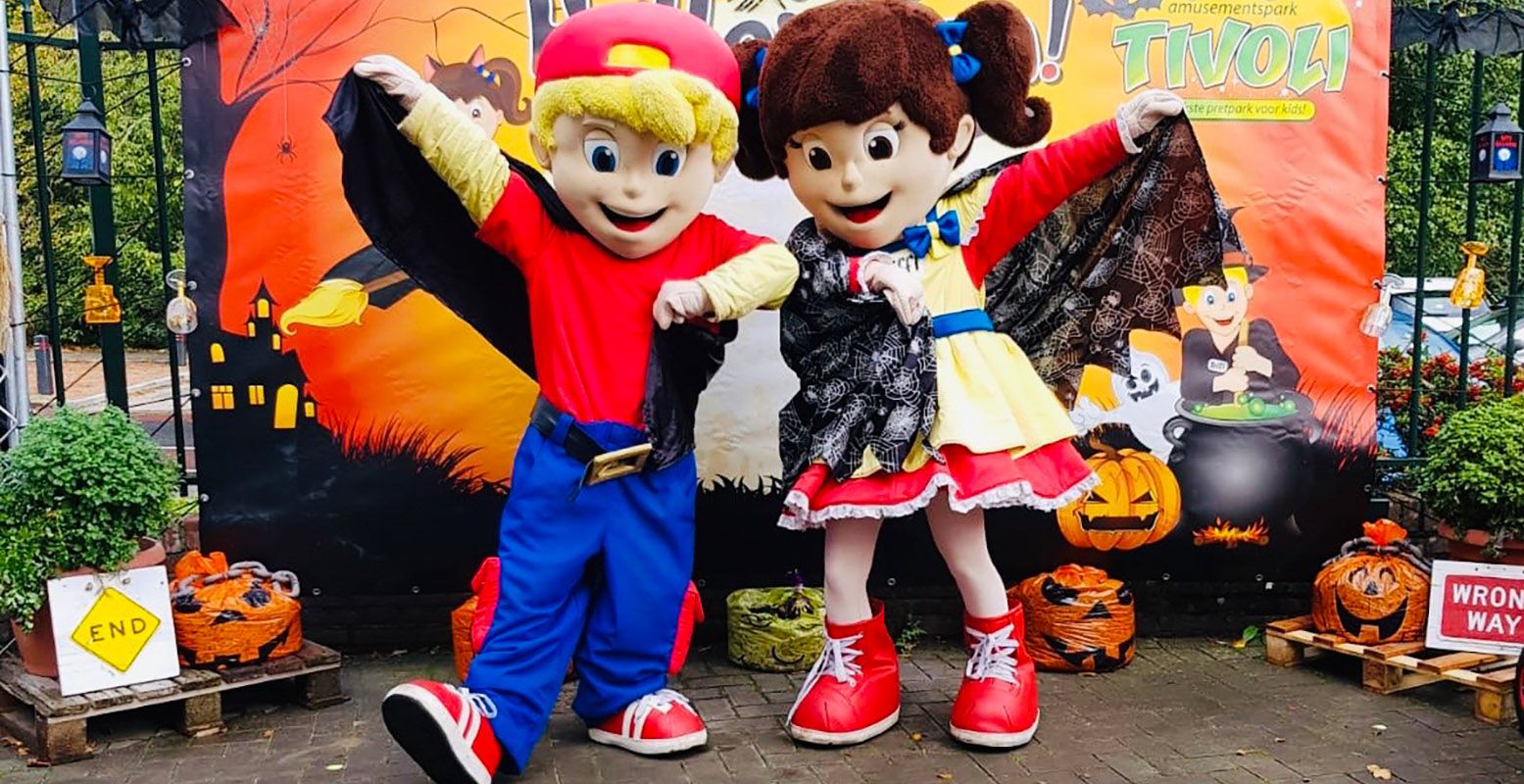 Vier Happy Halloween met Tiffi en Toffi. Foto: Amusementspark Tivoli