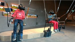 Kinderen met VR brillen in Waterliniemuseum Fort bij Vechten. Foto: Foto: Waterliniemuseum
