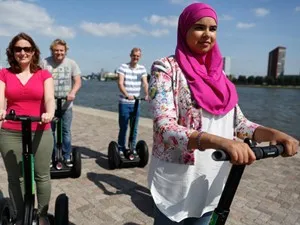 Ontspannen toeren. Foto: Segway Rotterdam.