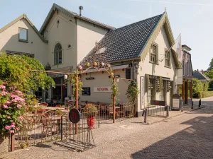 In de omgeving vind je mooie wandelroutes. Foto: Restaurant Hendrik