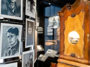 Lees verhalen van veteranen en burgers. Foto: Airborne Museum Hartenstein © Daan van Oort