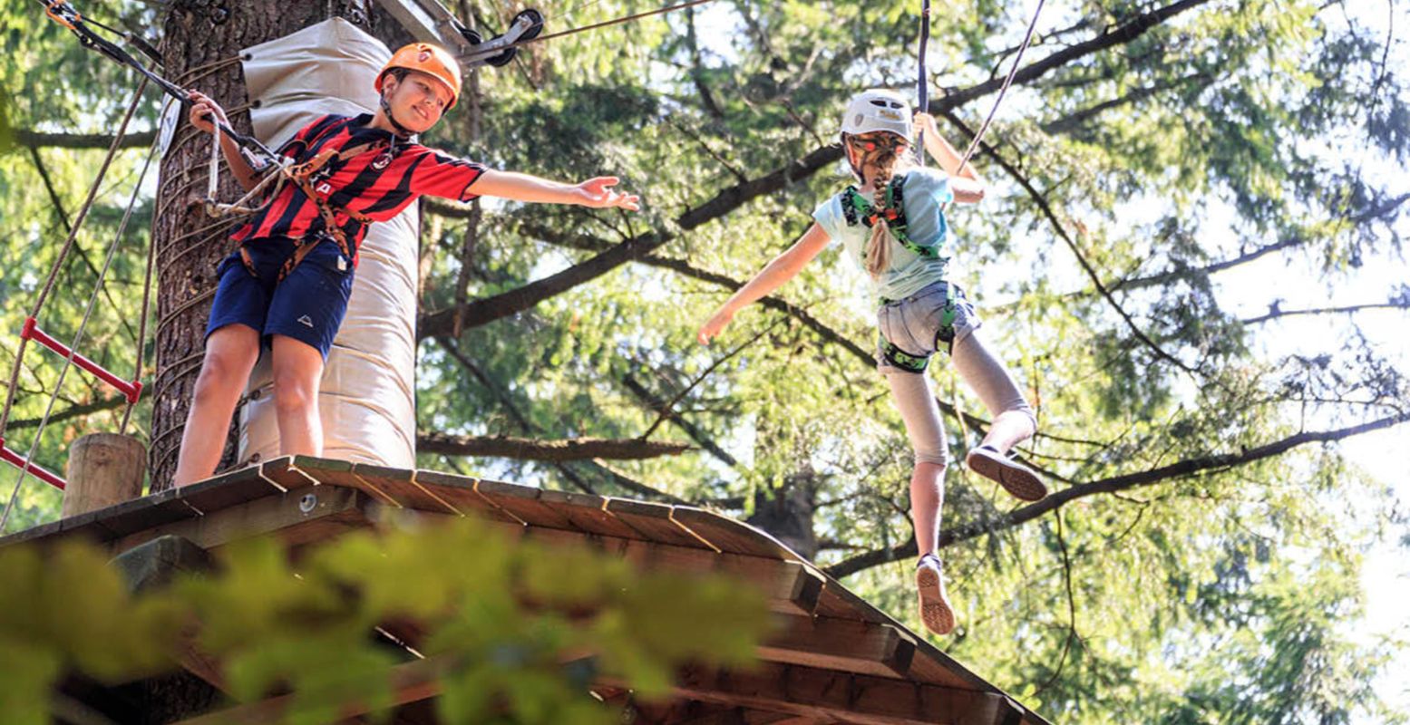 Hoog in de bomen ziplinen, gaaf! Foto: Klimbos Garderen