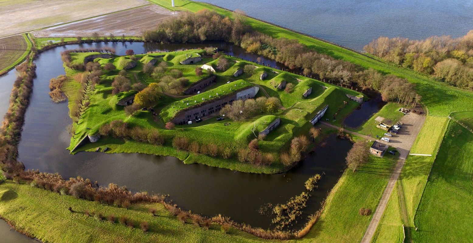 Op sommige locaties waan je je echt even in een andere tijd, zoals op Fort Sabina. Foto: Fort Sabina © Richard van Pixel