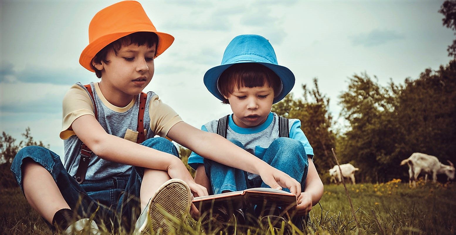 Dit jaar is de Kinderboekenweek Gi-Ga-Groen en richt zich op natuur en buitenleven. Foto: Victoria-rt via  Pixabay 