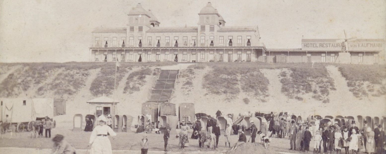 Het Zandvoortse Hotel Kaufman stond er ook al in Sisi's tijd. Foto: © Zandvoorts Museum.