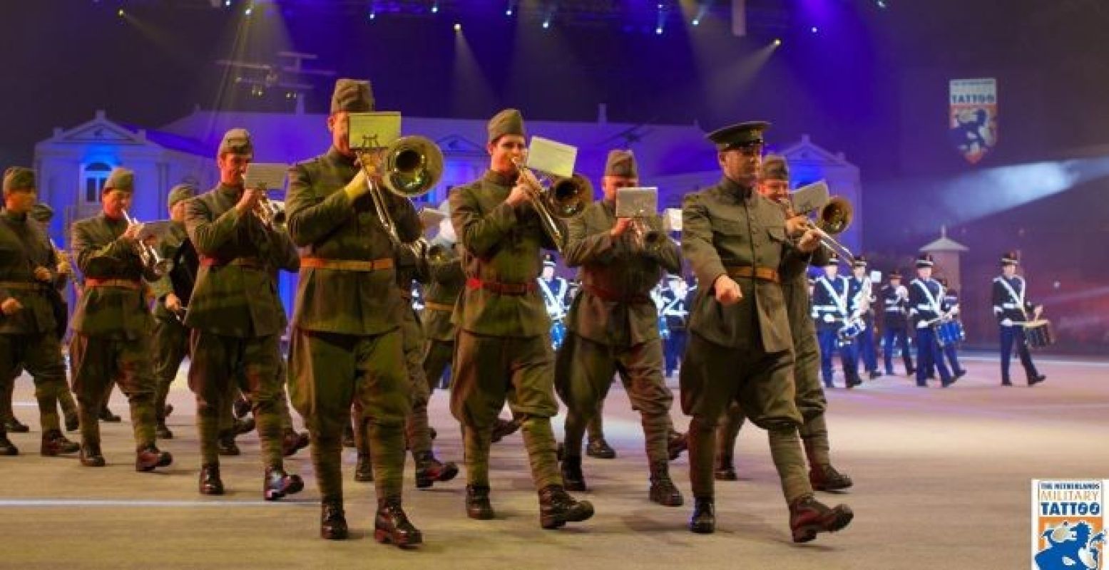 Orkesten uit binnen- en buitenland geven acte de présence tijdens de militaire muziekshow. Foto: Nationale Taptoe
