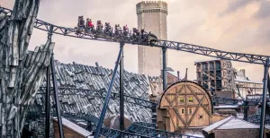 Winter in attractieland Ook de vette achtbanen in Klugheim, Phantasialand, zijn de hele winter open. Foto: Phantasialand