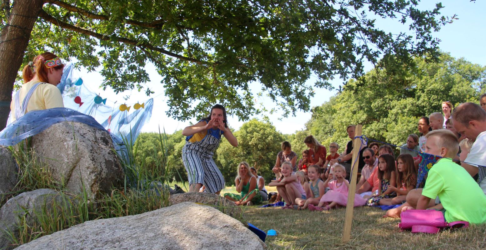 Tijdens de Pinksterdagen zijn De Sprookjestuinen van Drenthe de place to be voor iedereen die (stiekem) gelooft in sprookjes. Foto: De Sprookjestuinen van Drenthe Tijdens de Pinksterdagen zijn De Sprookjestuinen van Drenthe de place to be voor iedereen die (stiekem) gelooft in sprookjes. Foto: De Sprookjestuinen van Drenthe