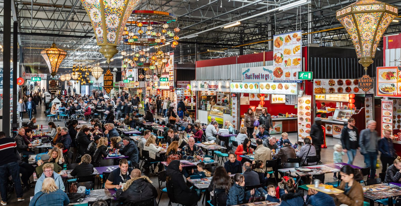 Niet alleen shoppen, maar ook eten bij De Bazaar Beverwijk. Foto: Bazaar Beverwijk