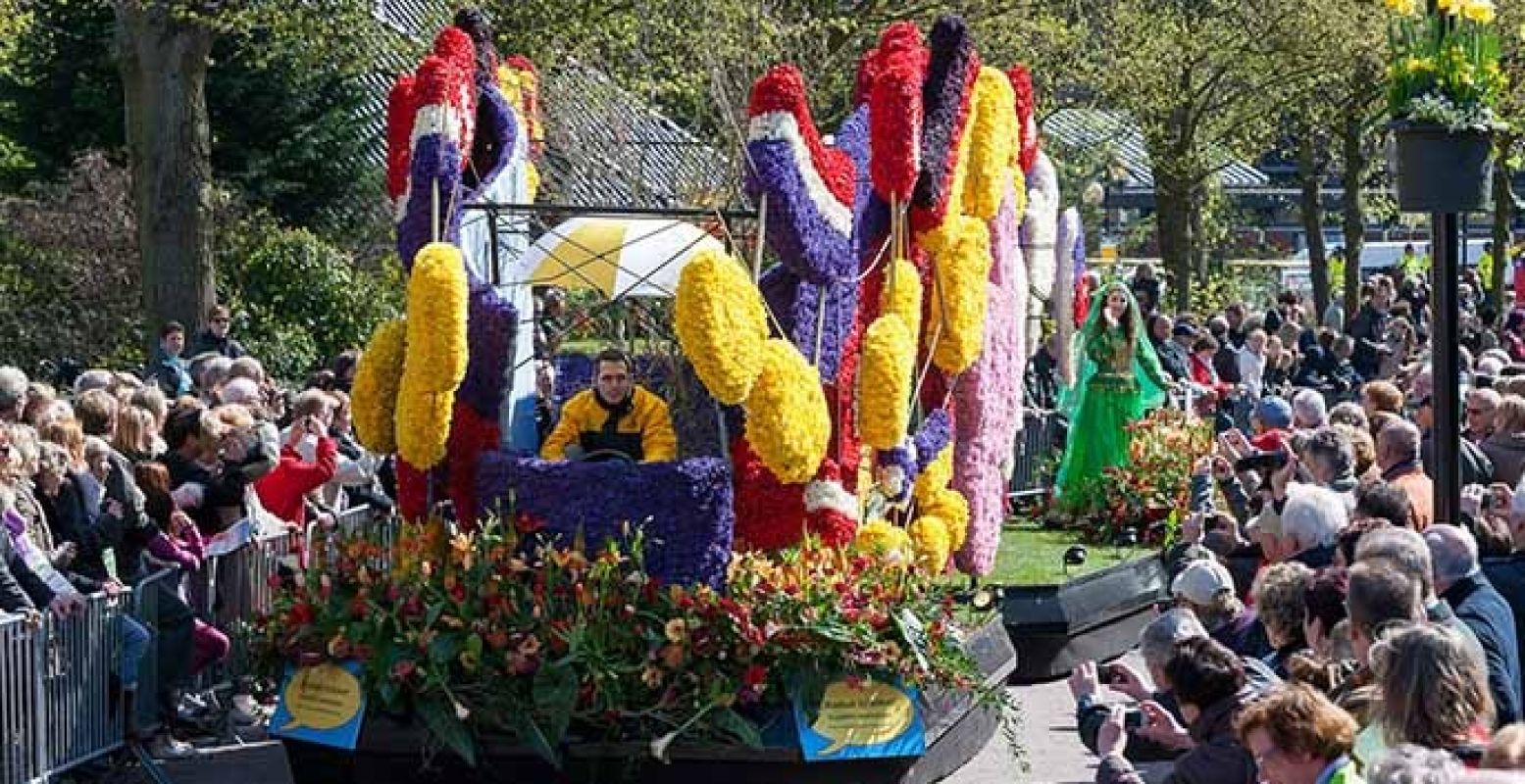 Het Bloemencorso van de Bollenstreek heeft dit jaar als thema '200 jaar Koninkrijk'. Foto: Sven van der Lugt, Bloemencorso Bollenstreek