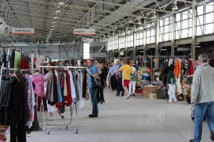 XXl Vlooienmarkt op de indoor- SchaatsbaanBreda Fotografe Ingrid Wardenaar