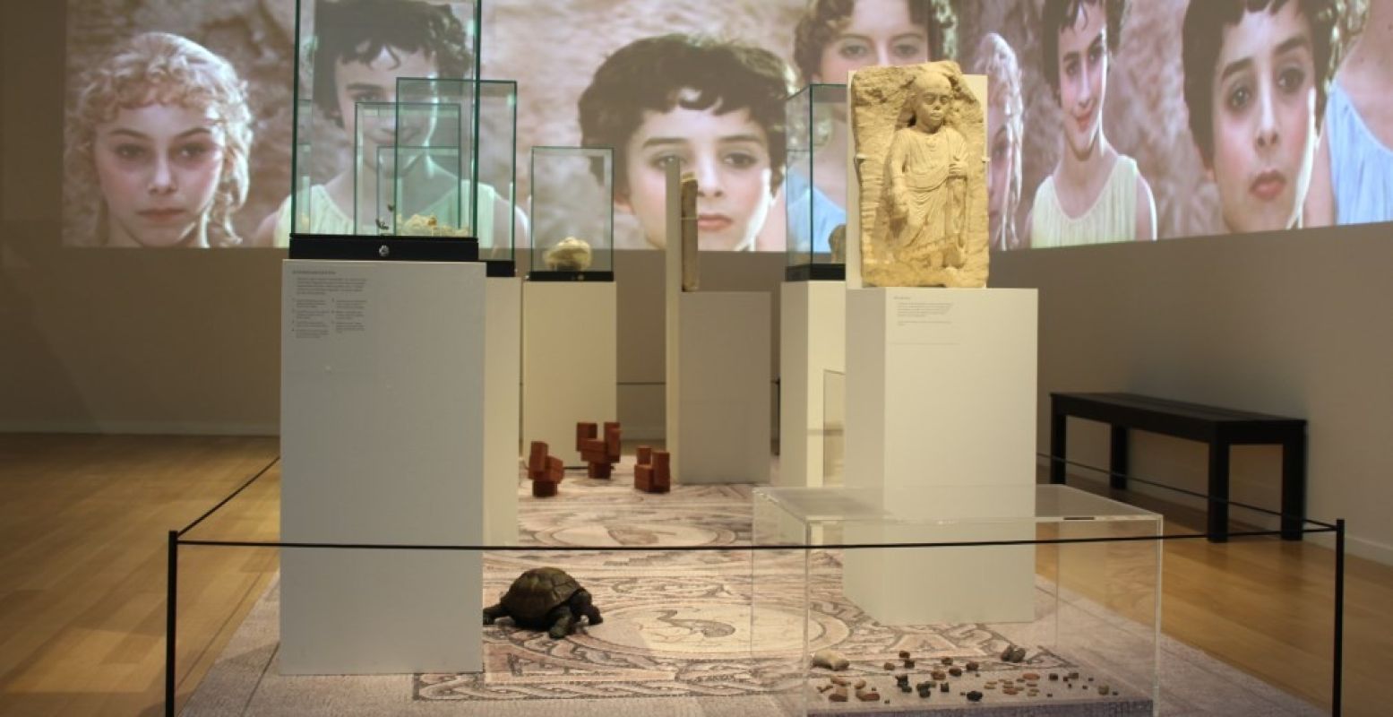 Romeinse kinderen speelden een grote rol in het dagelijks leven en mochten overal hun speelgoed laten rondslingeren. Foto: Redactie DagjeWeg.NL