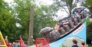 Over de foto: Attractiepark Drouwenerzand is onmisbaar in Drenthe! Foto: Redactie DagjeWeg.NL Attractiepark Drouwenerzand is onmisbaar in Drenthe! Foto: Redactie DagjeWeg.NL