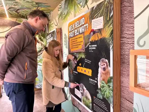Ontdek allerlei weetjes over de doodshoofdaapjes. Foto: Apenheul