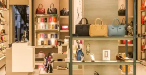 Winkelen met Tweede Paasdag: dit is er allemaal open Tassen, schoenen, kleding en meubels, alles is te vinden met Pasen. Foto:  Pexels.com .