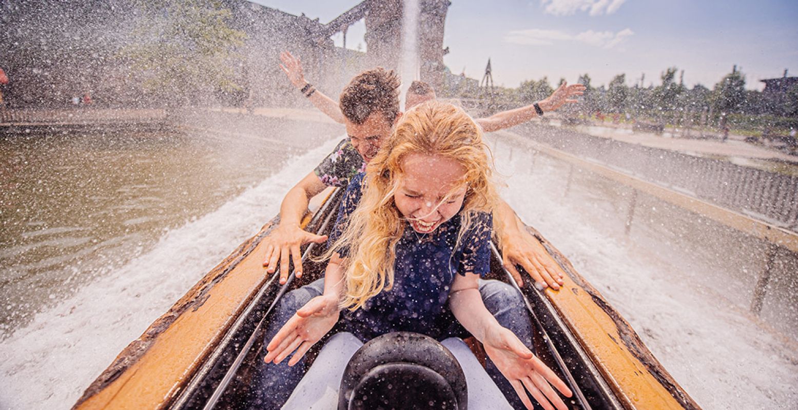 Beleef de magische sfeer van Toverland tot in de avonduurtjes. Foto: Attractiepark Toverland © Kris Van de Sande