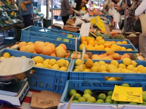 Markt Purmerend Koop vers fruit op de markt in Purmerend! Foto: DagjeWeg.NL
