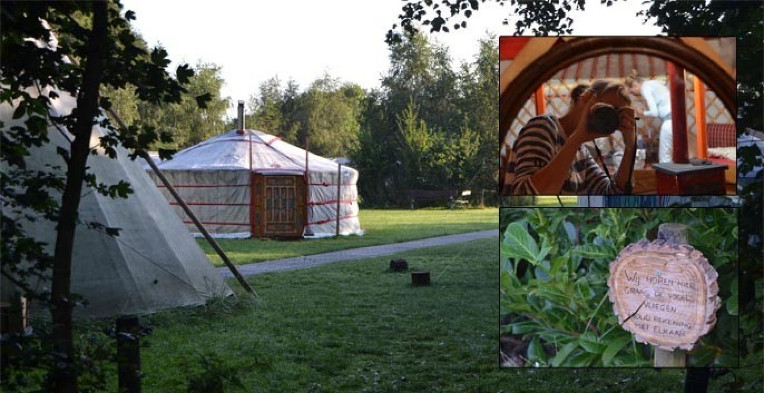 Overnachten in een yurt is een bijzondere belevenis, met oog voor ontspanning en duurzaamheid. Op het bordje staat: 'Wij horen hier graag de vogels vliegen.' Het is een knipoog naar een boek over de stilte in Mongolië. Foto's: DagjeWeg.NL