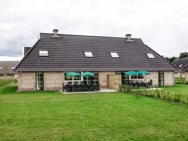 Landal Orveltermarke Het park heeft grote bungalows voor groepen.