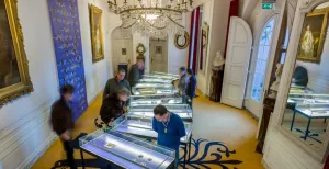 Driewerf hoera: bewonder nu de Duitse Prinsen van Oranje De exclusieve museumstukken komen voor een deel uit Paleis Het Loo. Foto: © Huis Doorn