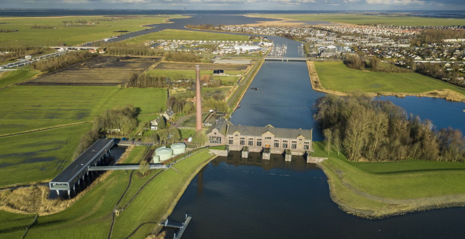 Het Woudagemaal in Friesland van bovenaf. Foto: Daniël Hartog