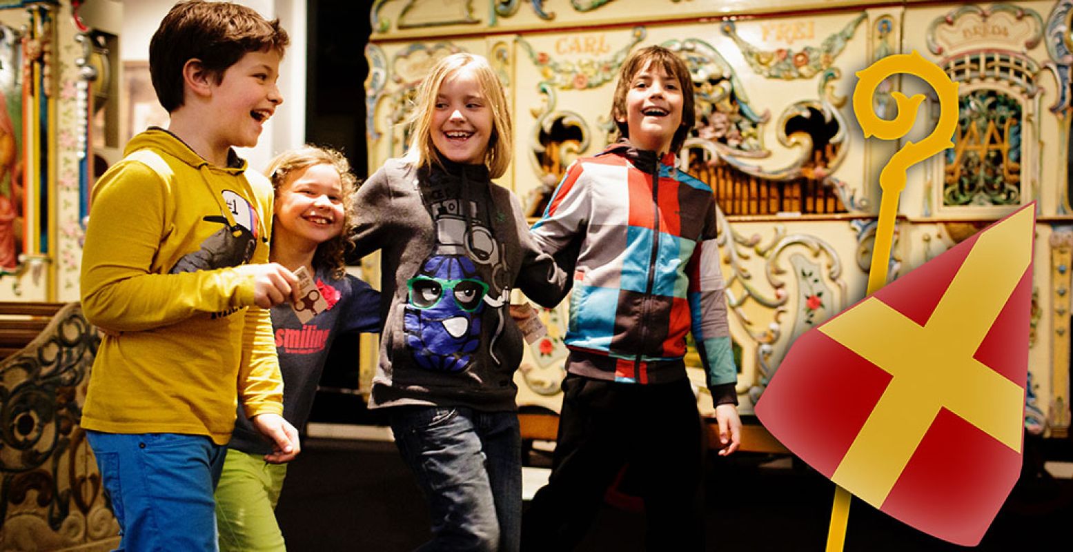 Van de muzikale Sinterklaasrondleidingen in Museum Speelklok wordt je vanzelf vrolijk! Foto: Museum Speelklok © Fred Ernst