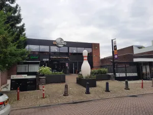 Olround Bowling Veenendaal Ga gezellig bowlen bij Olround Veenendaal. Foto: DagjeWeg.NL