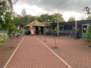 De entree van Kinderboerderij De Naturij. Foto: Roel Pot