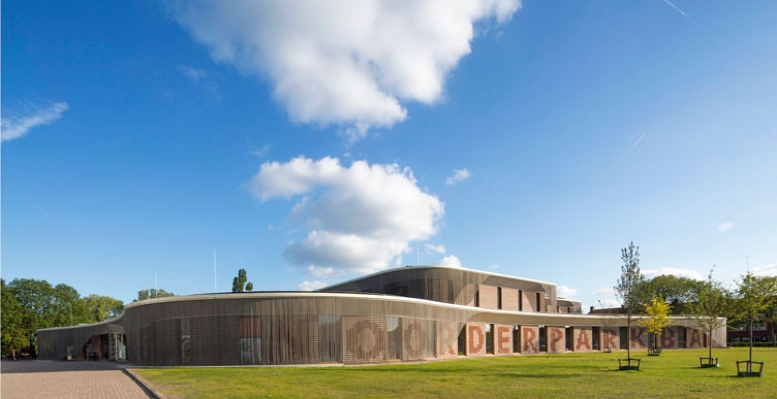 Ontdek de architectuur van de Amsterdamse School in ARCAM. Foto: Lukas Kramer.