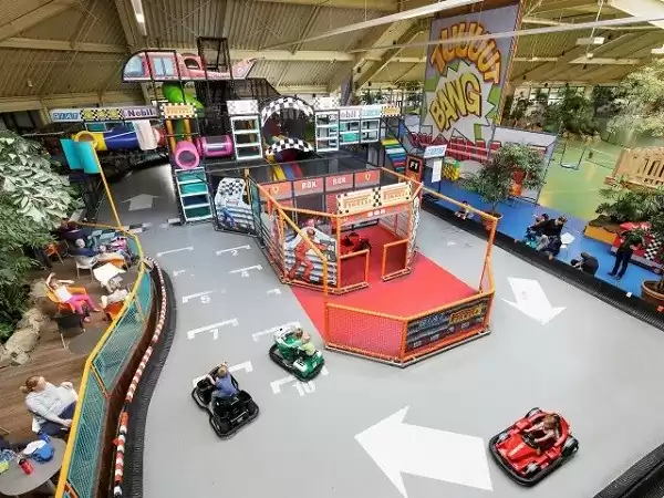 Speelparadijs in Formule 1-stijl. Speelparadijs in Formule 1-stijl.