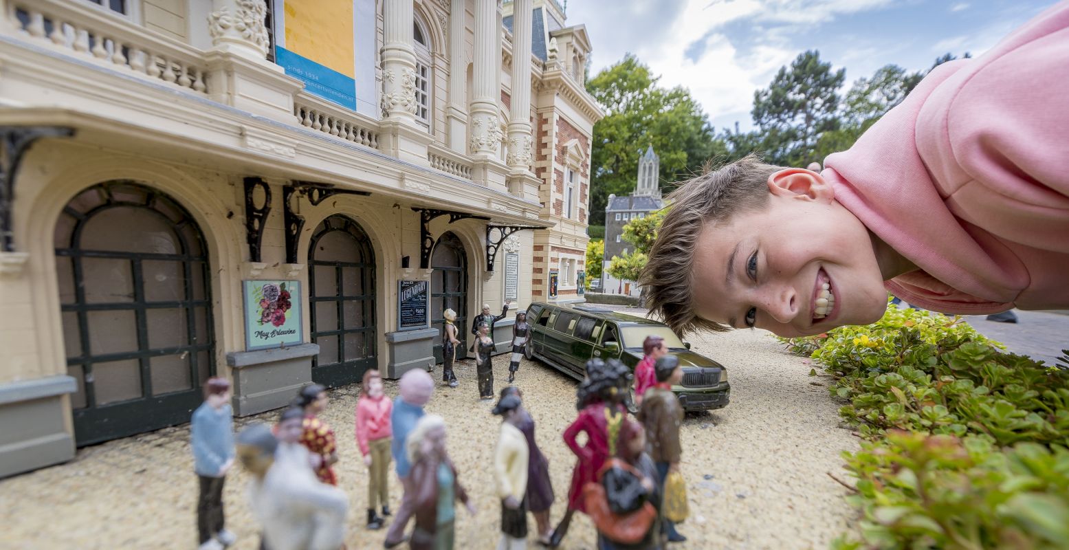 Iedereen kijkt zijn ogen uit bij Madurodam. Foto: Madurodam © Bertel Kolthof