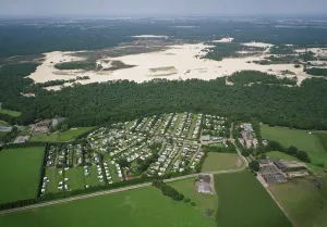 Recreatiepark Duinhoeve vanuit de lucht. Foto: Recreatiepark Duinhoeve