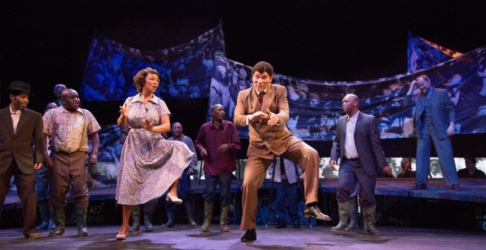 Joanne Telesford als Winnie en Kenneth Herdigein als Nelson Mandela. Foto: DeLaMar Theater