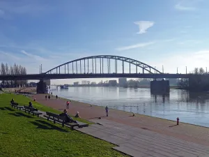 De John Frostbrug in Arnhem. Foto: Redactie DagjeWeg.NL