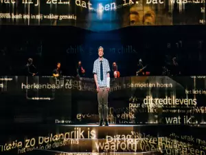 Ontdek het indrukwekkende Dear Evan Hansen De musical Dear Evan Hansen is herkenbaar voor jong én oud. Foto: © Set Vexy