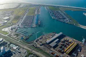 Instappresentatie over de Rotterdamse haven Foto: FutureLandFoto geüpload door gebruiker.