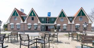 Over de foto: Kom overnachten in een pittoresk Zaans huisje. Foto: Hotel de Buizerd. Kom overnachten in een pittoresk Zaans huisje. Foto: Hotel de Buizerd.